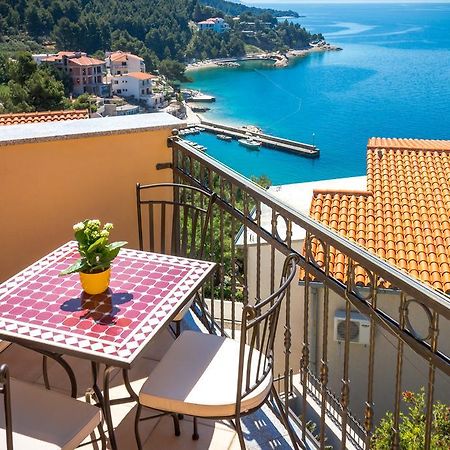 Guest House Davor Tomas Брела Екстериор снимка