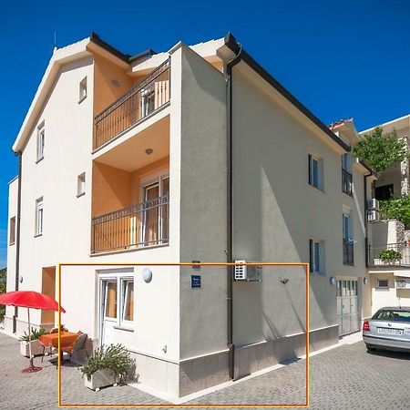 Guest House Davor Tomas Брела Екстериор снимка
