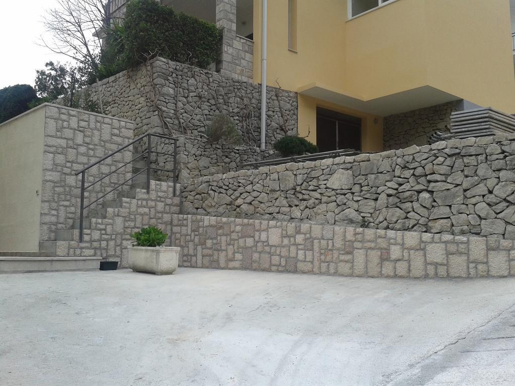 Guest House Davor Tomas Брела Екстериор снимка