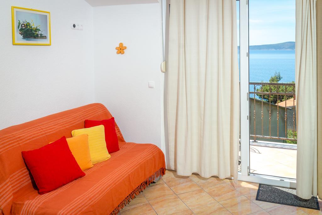 Guest House Davor Tomas Брела Екстериор снимка