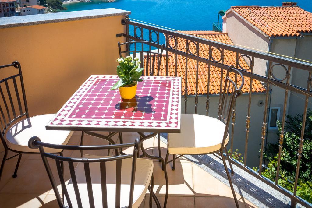 Guest House Davor Tomas Брела Екстериор снимка