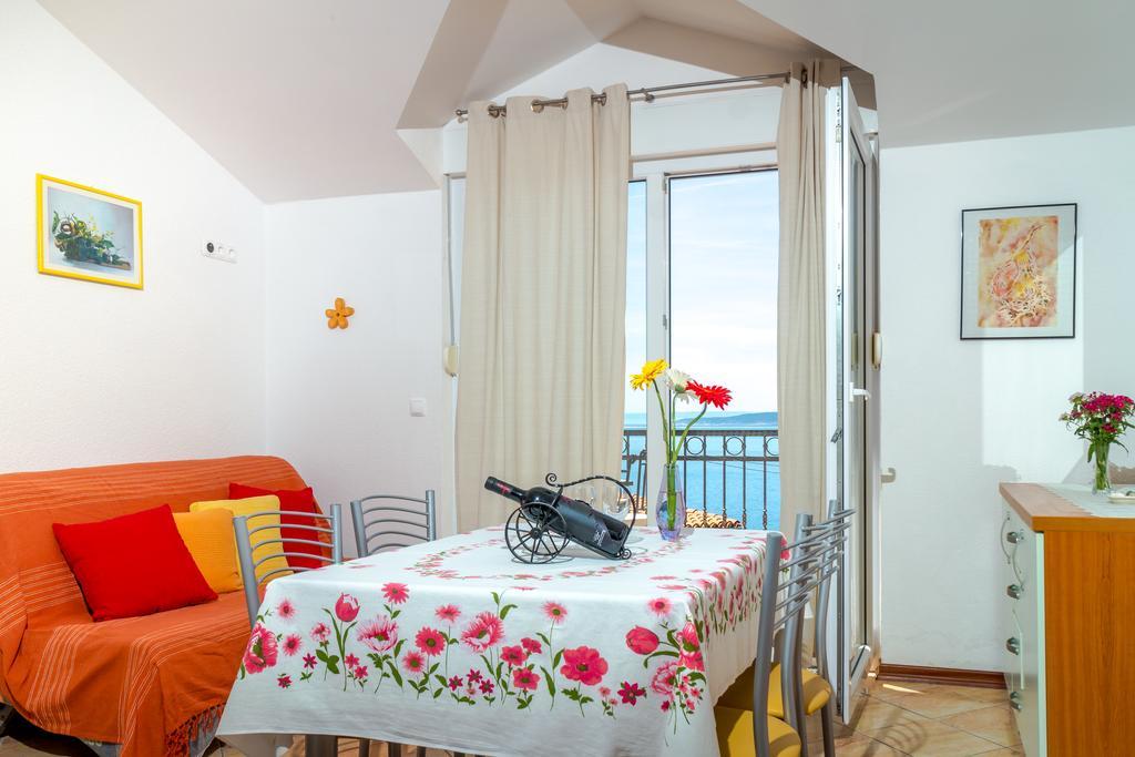 Guest House Davor Tomas Брела Екстериор снимка