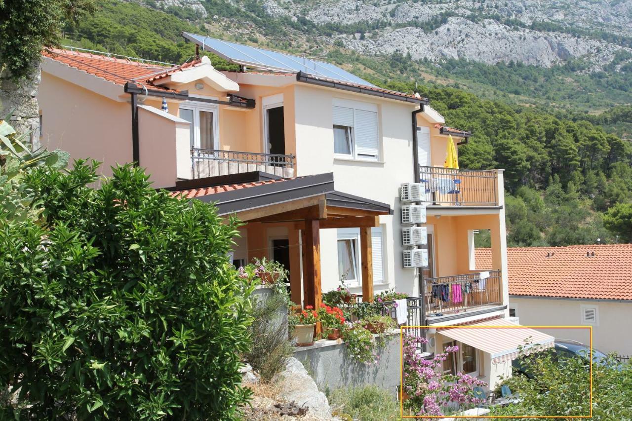 Guest House Davor Tomas Брела Екстериор снимка